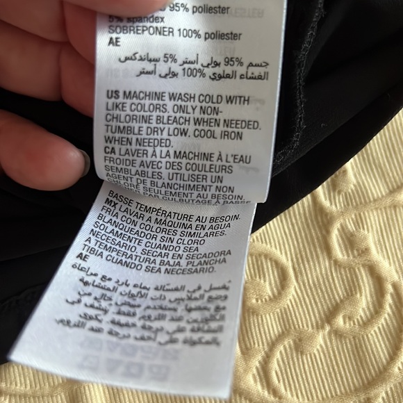 Afani Basic Black Blouse - Picture 9 of 9